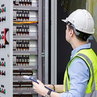 TUYỂN KỸ SƯ LẬP TRÌNH VÀ VẬN HÀNH MÁY CNC