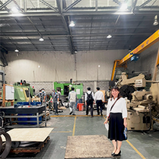 セミナー・会議などの通訳を受ける‐NHẬN PHIÊN DỊCH HỘI NGHỊ, DIỄN ĐÀN