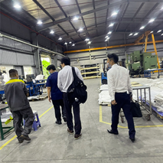 お決まりの日付に通訳を受ける‐NHẬN PHIÊN DICH THEO NGÀY.THÁNG CỐ ĐỊNH